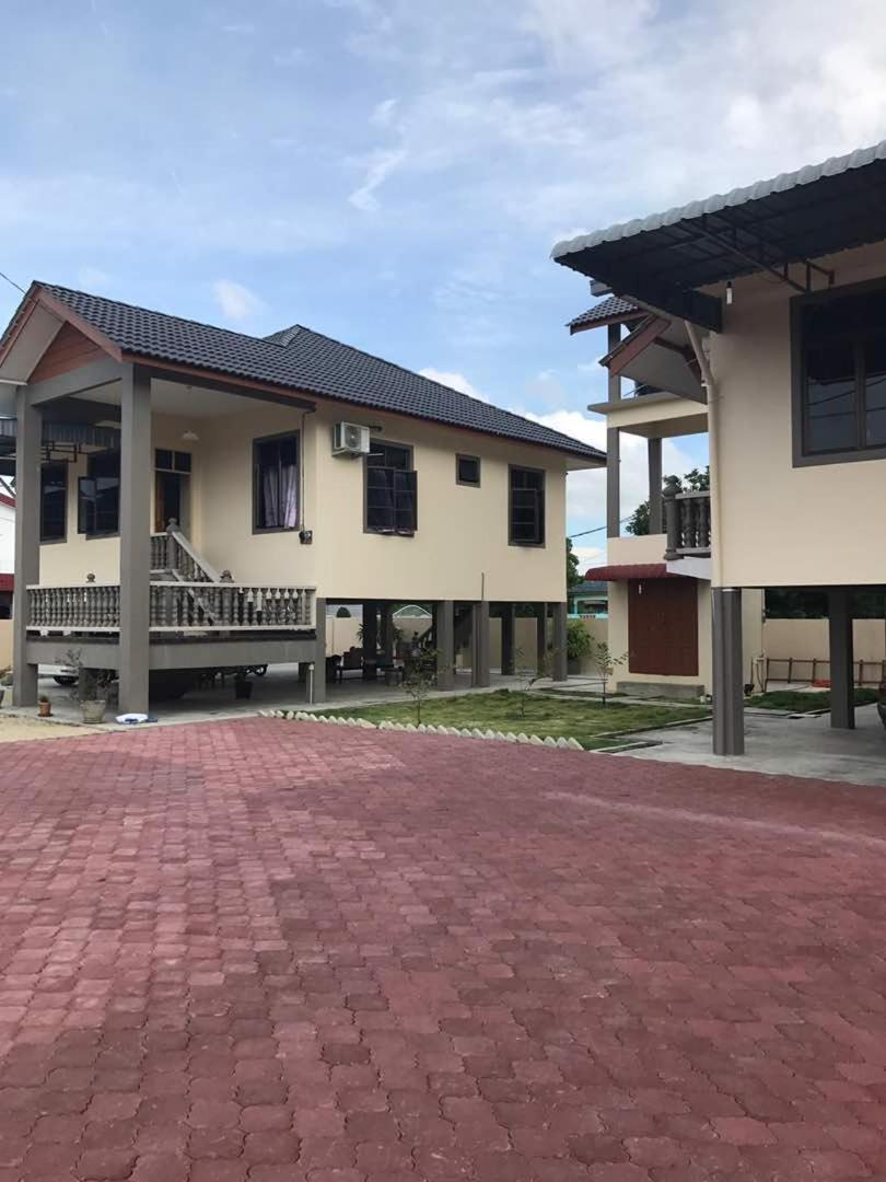 Teratak Tok Wan 1 And 2 Villa Kota Bharu Rom bilde
